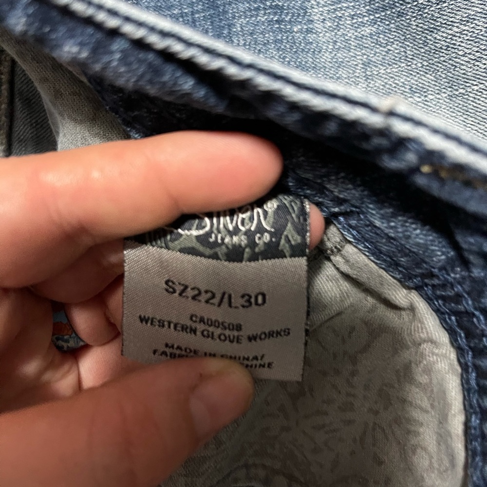 Silver Jeans - Picture 3 of 3